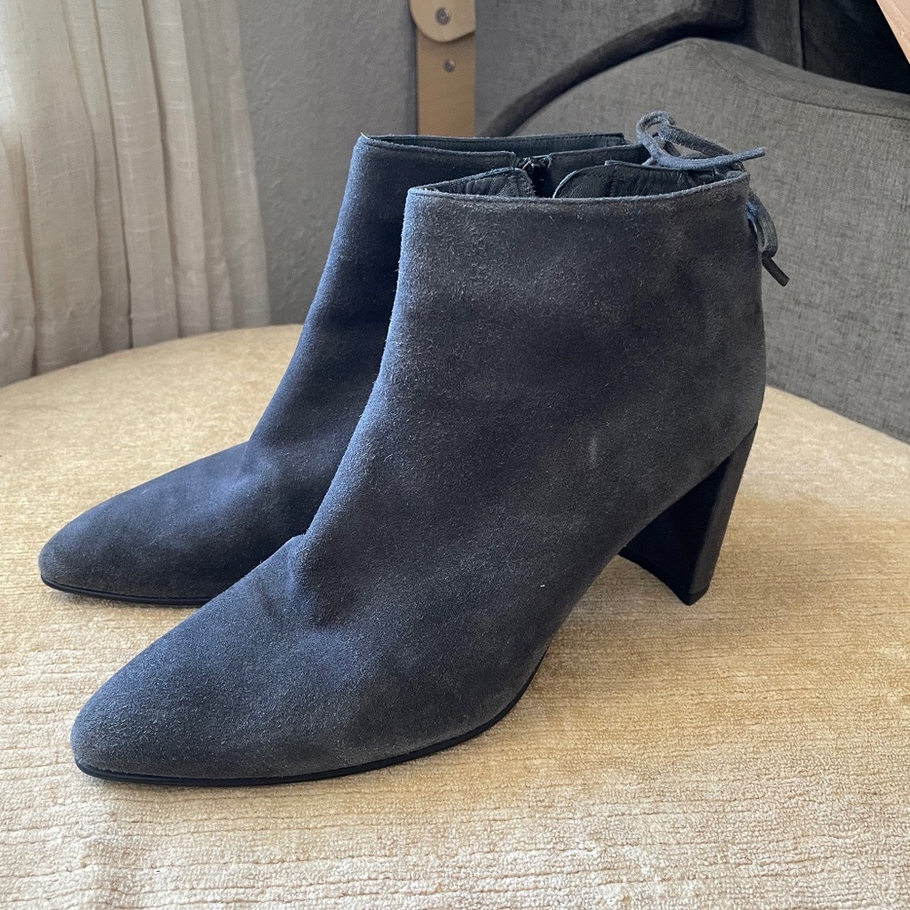 Stuart Weitzman Gardiner Ankle Booties Size 9